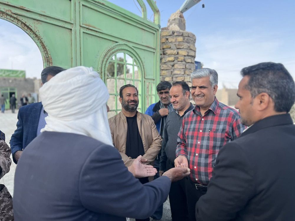 برپایی میز خدمت کمیته امداد سیستان و بلوچستان در شهر علی‌اکبر