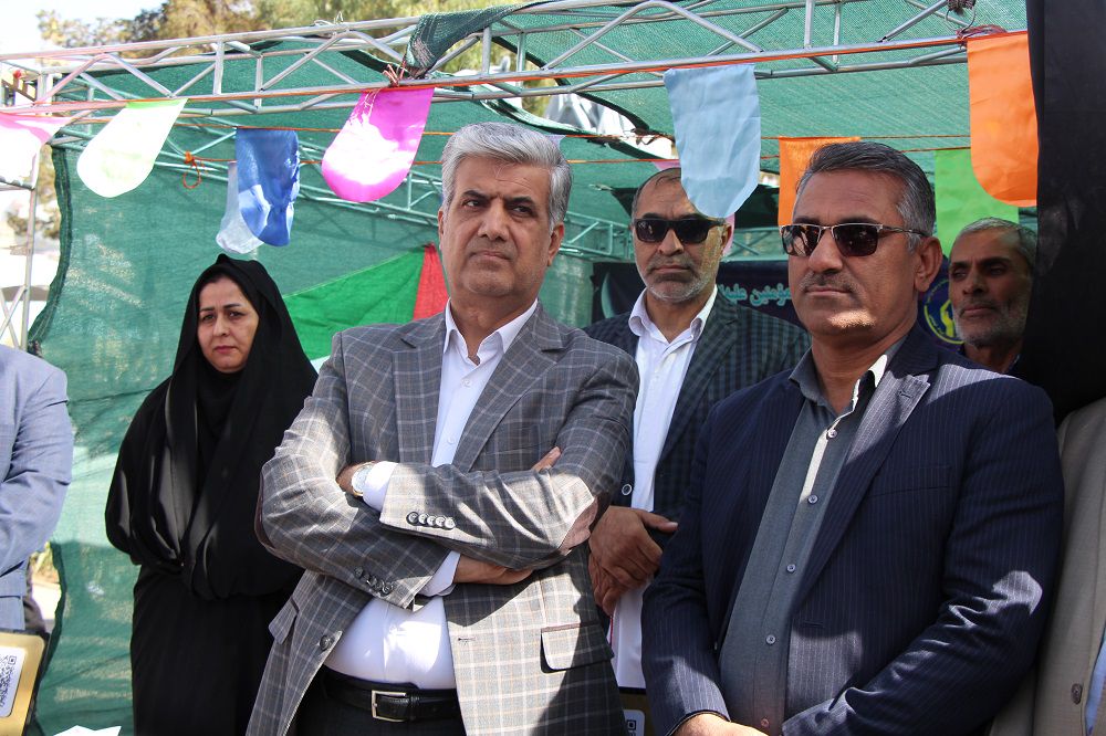 حضور امدادگران بسیجی کمیته امداد در راهپیمایی 13 آبان زاهدان