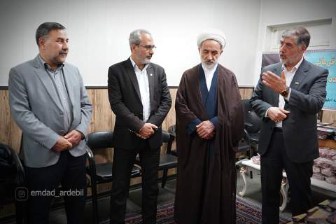 گزارش تصویری توزیع گوشت قربانی میان نیازمندان با حضور رئیس‌کل دادگستری اردبیل1405/03/05