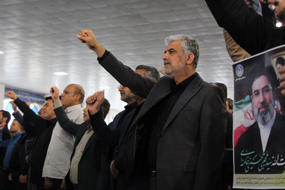 امدادگران کمیته امداد سیستان‌وبلوچستان با رهبر جدید انقلاب بیعت کردند