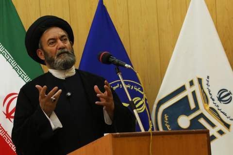 گزارش تصویری تجلیل از زکات‌دهندگان برتر شهرستان پارس‌آباد1405/03/16