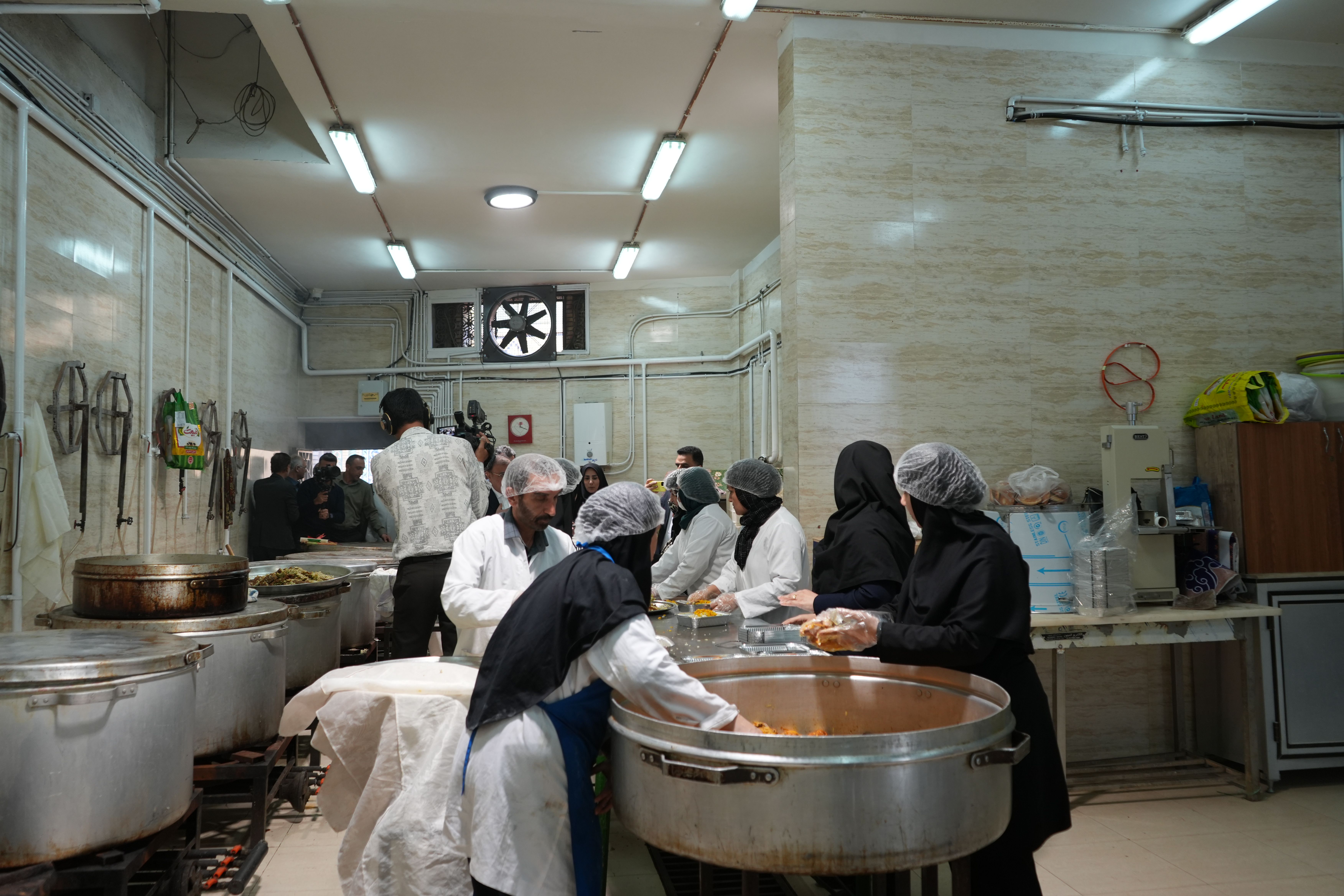 باحضور استاندار گلستان 51 آشپزخانه اطعام مهدوی گرگان افتتاح شد1404/11/29