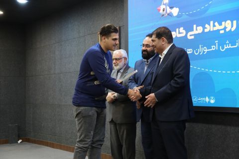 نخستین رویداد ملی «گام نو» ویژه دانش‌آموزان کارآفرین هنرستانی   1403/02/03 