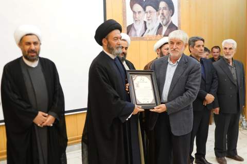 گزارش تصویری تجلیل از زکات‌دهندگان برتر شهرستان پارس‌آباد1405/03/16