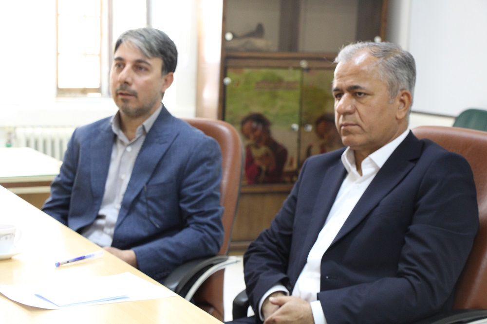 برپایی میز خدمت مددجویی در زاهدان