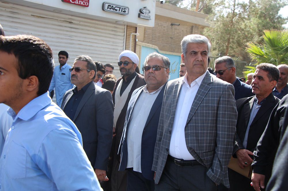 حضور امدادگران بسیجی کمیته امداد در راهپیمایی 13 آبان زاهدان