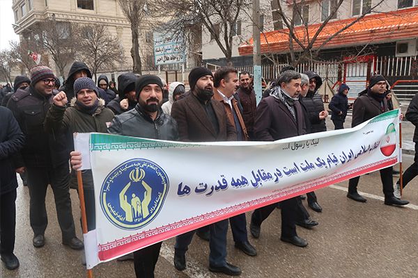 حضور پرشور امدادگران کمیته امداد استان اردبیل در راهپیمایی ۲۲ بهمن