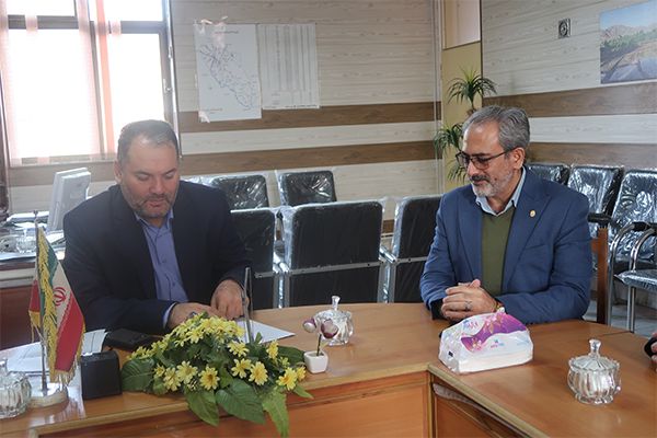 دیدار مدیرکل کمیته امداد استان اردبیل با خانواده شهید اهل تسنن