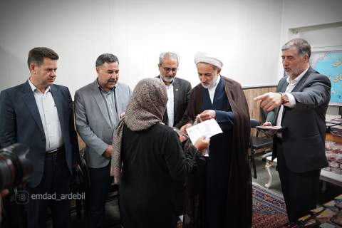 گزارش تصویری توزیع گوشت قربانی میان نیازمندان با حضور رئیس‌کل دادگستری اردبیل1405/03/05