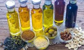 بانوی کارآفرین سبزواری با فرمول‌سازی ۱۸ دانه گیاهی، تولید روغن‌های تخصصی را متحول کرد