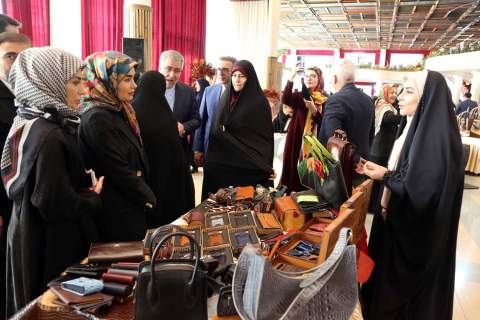 افتتاحیه بازارچه خیریه انجمن دیپلماتیک بانوان 1404/08/27