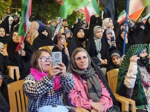گزارش تصویری- برنامه  "کاروان زندگی در میدان" در هفتاد و پنجمین شب اجتماعات مردمی بجنورد-1405/02/24