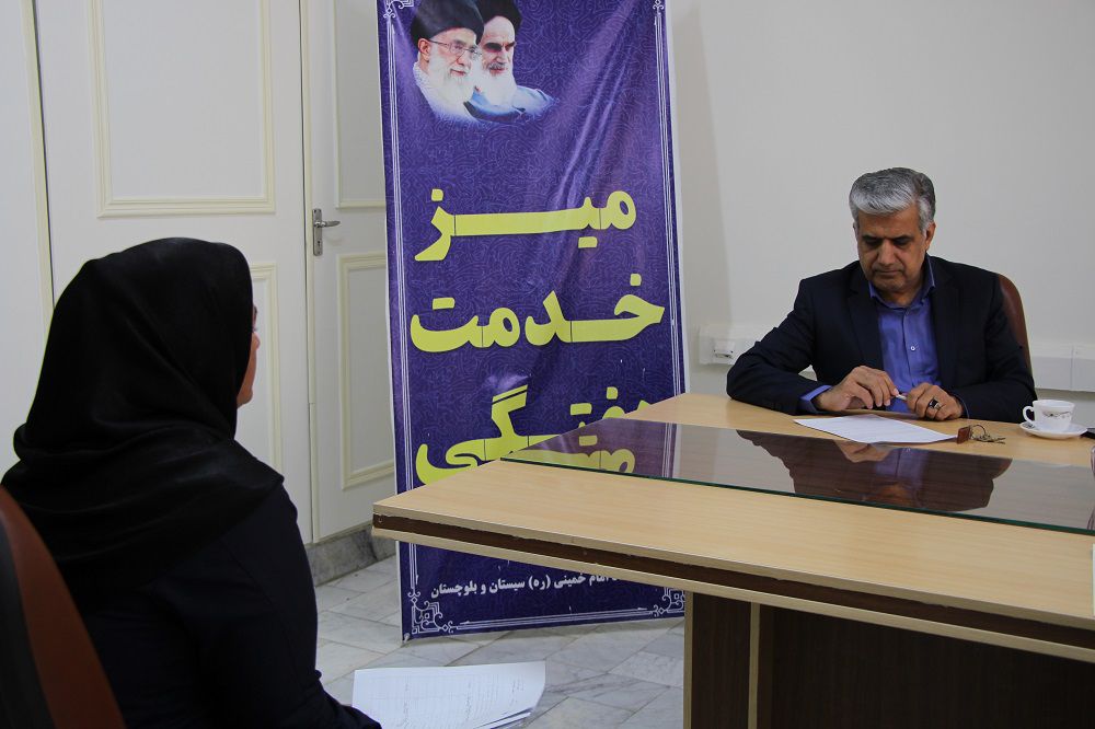 برپایی میز خدمت مددجویی در زاهدان