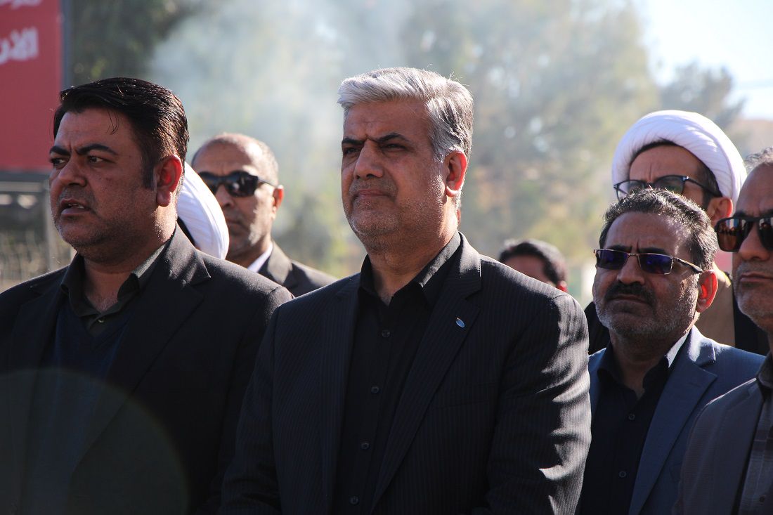 حضور امدادگران بسیجی در آیین تشییع پیکر شهدای گمنام زاهدان