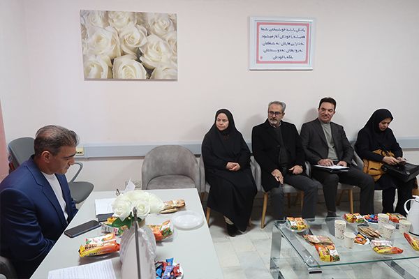 بازدید از نحوه ارائه خدمات روان‌شناسی و مشاوره به مددجویان کمیته امداد