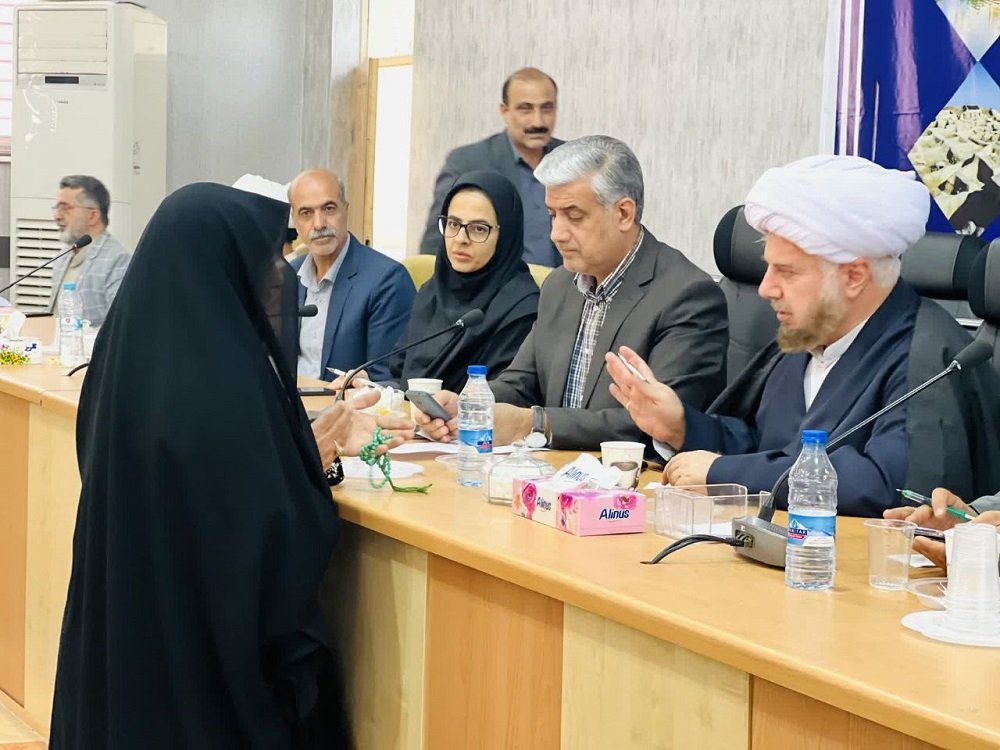 حضور رئیس هیئت امنای کمیته امداد در شورای اداری فرمانداری زابل