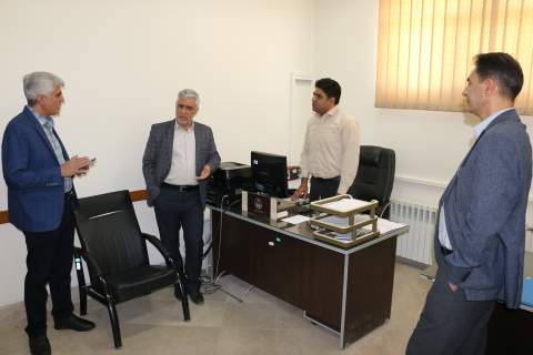 مدیرکل کمیته امداد استان اصفهان از روند فعالیت های این نهاد در منطقه چهار اصفهان بازدید کرد 