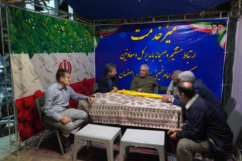 خدمت‌رسانی شبانه کارکنان کمیته امداد به مردم در قالب قرارگاه ایران همدل1405/02/20