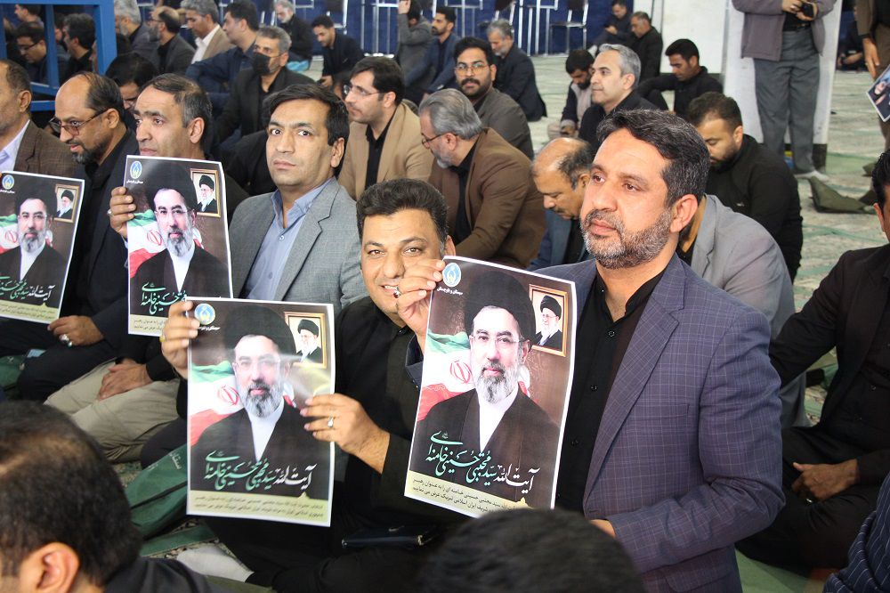 امدادگران کمیته امداد سیستان‌وبلوچستان با رهبر جدید انقلاب بیعت کردند