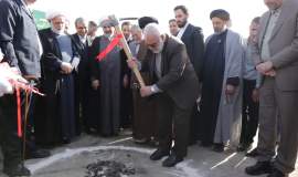خدمت صادقانه به محرومان مهم‌ترین وظیفه مسئولان است