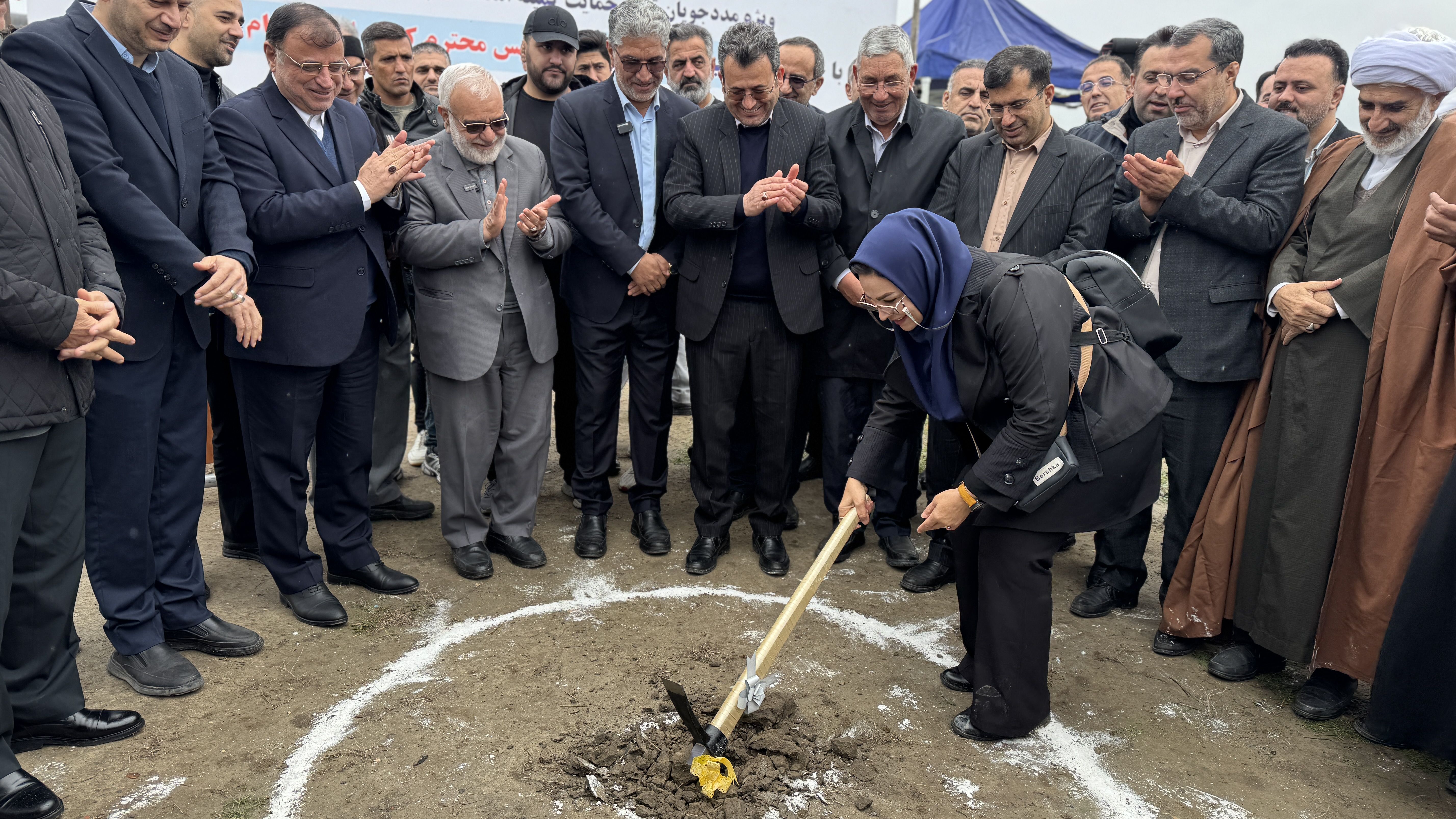 کلنگ زنی 300 واحد مسکن شهری به روایت تصویر1404/09/26
