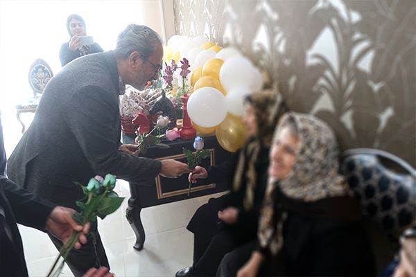 بازدید مدیرکل کمیته امداد استان اردبیل از سرای سالمندان «همای مهر»