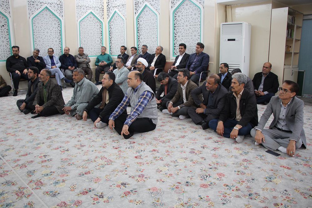برگزاری کارگاه آموزشی آداب و اسرار نماز در کمیته امداد سیستان و بلوچستان