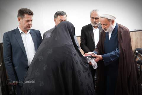 گزارش تصویری توزیع گوشت قربانی میان نیازمندان با حضور رئیس‌کل دادگستری اردبیل1405/03/05