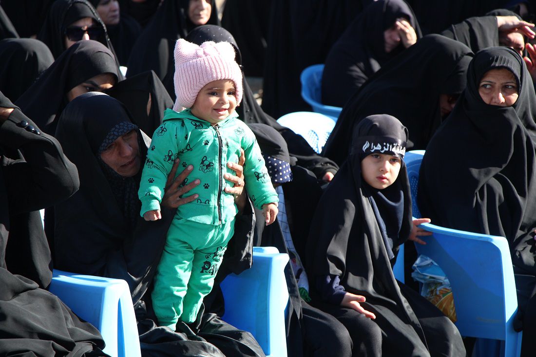 حضور امدادگران بسیجی در آیین تشییع پیکر شهدای گمنام زاهدان