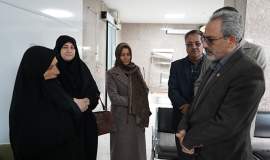 دیدار مدیرکل و امدادگران بسیجی کمیته امداد اردبیل با خانواده جانباز «جنگ رمضان»