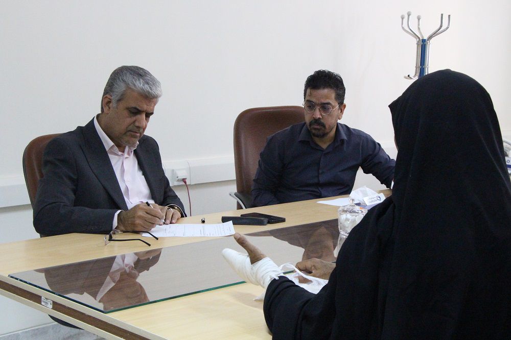 برپایی میز خدمت مددجویی در زاهدان