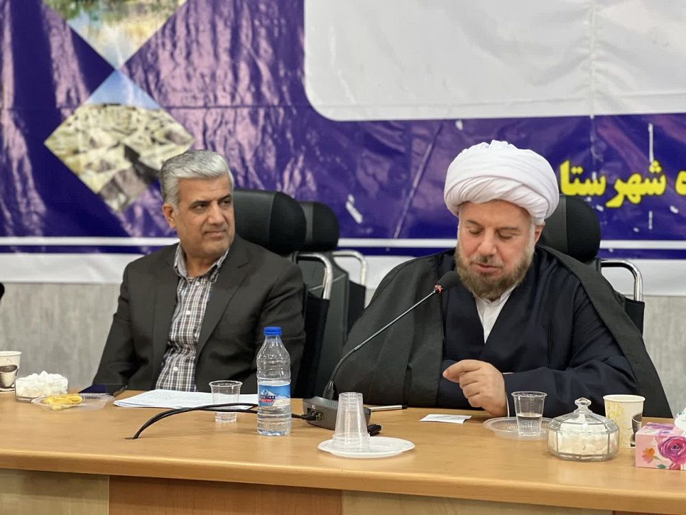 حضور رئیس هیئت امنای کمیته امداد در شورای اداری فرمانداری زابل