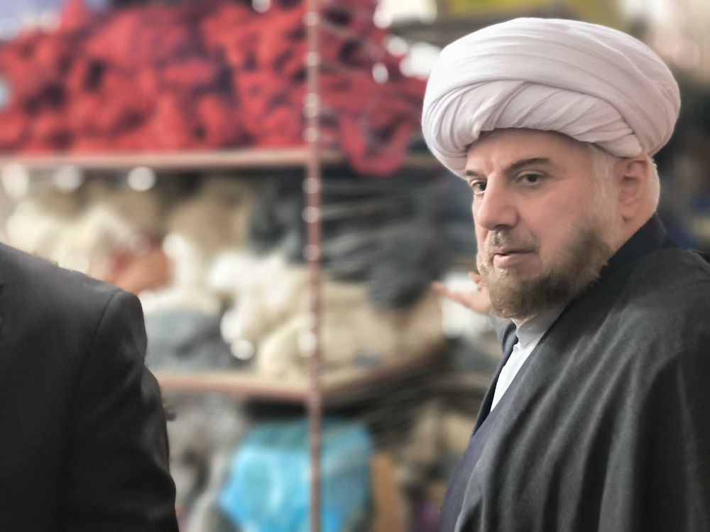 بازدید آیت‌الله کازرونی از مرکز پشتیبان فرش سیستان