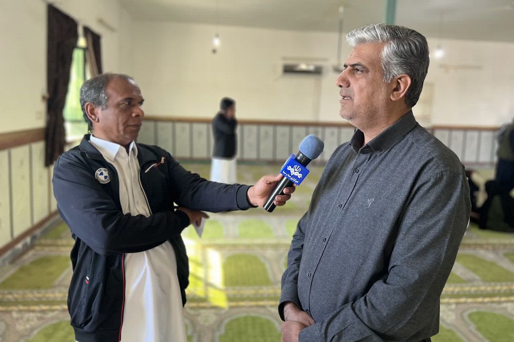 برپایی میز خدمت کمیته امداد در مسجد جامع مهرستان