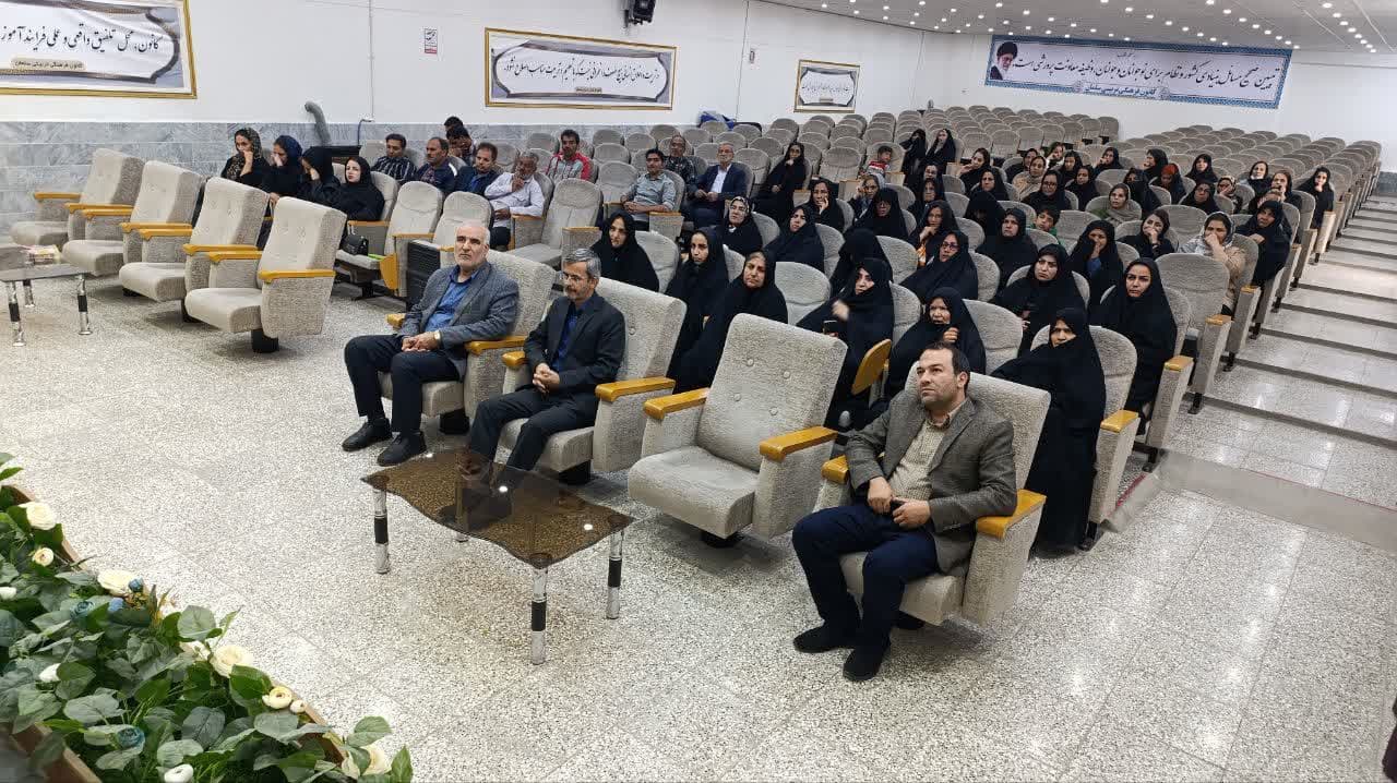 خلیل آباد