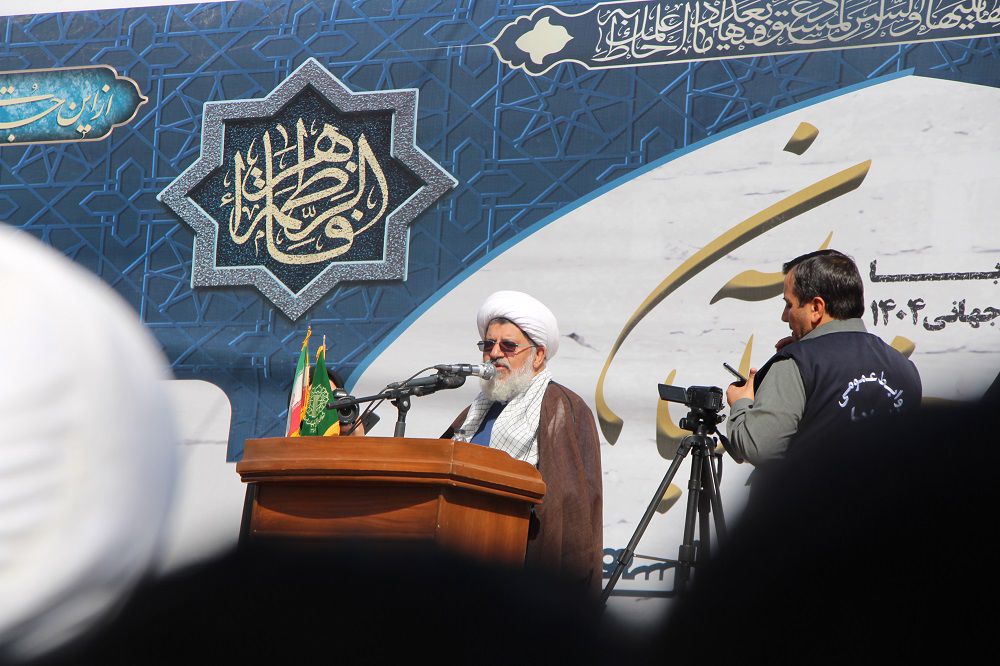 حضور امدادگران بسیجی کمیته امداد در راهپیمایی 13 آبان زاهدان