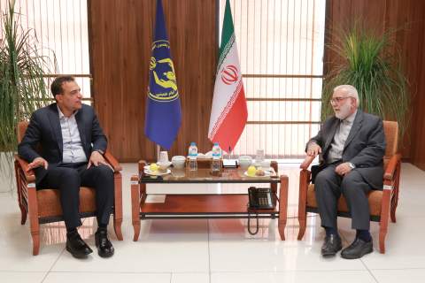 دیدار رئیس کمیته امداد با نمایندگان مجلس1405/01/31