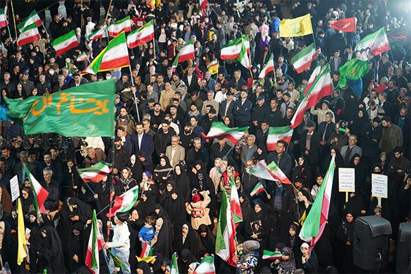 اجرای گروه سرود «الغدیر» جلوه‌ای از فرهنگ ایثار و شهادت در اردبیل
