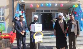 برگزاری جشن عاطفه‌ها در مدارس فیروزه با حضور مسئولان و خیران/ توزیع ۲۵۰۰ بسته تحصیلی به دانش آموزان 