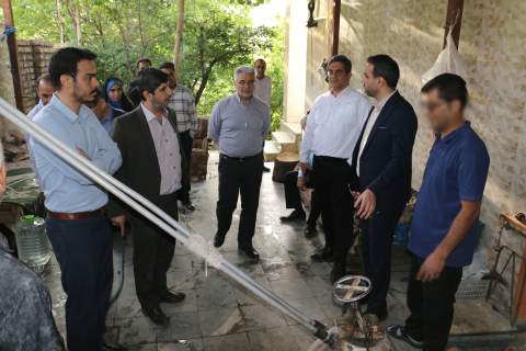 بازدید از طرح های اشتغال مددجویی در زمینه نیروگاه های خورشیدی