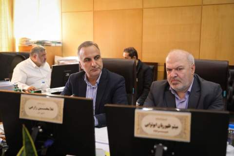نشست رئیس کمیسیون اقتصادی با اعضای شورای مرکزی زکات1404/08/13