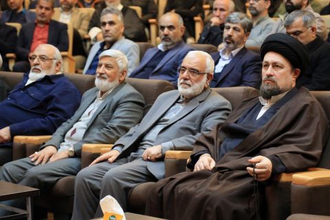 مراسم تجدید میثاق امدادگران کمیته امداد با آرمان های بنیانگذار کبیر انقلاب اسلامی 1403/11/17