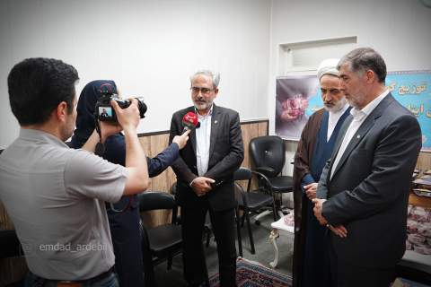 گزارش تصویری توزیع گوشت قربانی میان نیازمندان با حضور رئیس‌کل دادگستری اردبیل1405/03/05