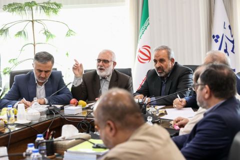 نشست مشترک مجمع نمایندگان استان تهران با رئیس کمیته امداد امام خمینی(ره)  1403/08/09
