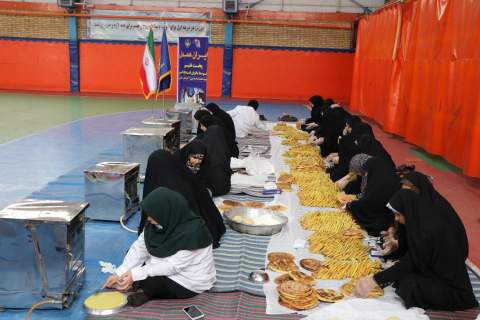 گزارش تصویری- پخت فتیر و پذیرایی از اجتماع مردمی شهرستان بجنورد توسط بانوان کمیته امداد خراسان شمالی