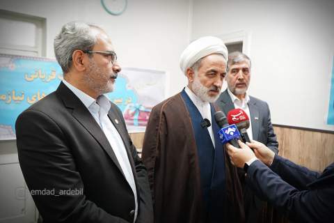 گزارش تصویری توزیع گوشت قربانی میان نیازمندان با حضور رئیس‌کل دادگستری اردبیل1405/03/05