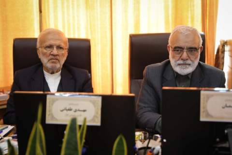 نشست رئیس کمیسیون اقتصادی با اعضای شورای مرکزی زکات1404/08/13