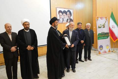 گزارش تصویری تجلیل از زکات‌دهندگان برتر شهرستان پارس‌آباد1405/03/16