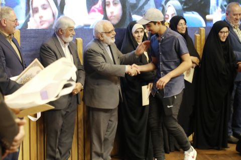 مراسم تجلیل از دانش‌آموزان پذیرفته شده در مدارس (سمپاد) و نمونه دولتی - مشهد مقدس  1403/06/16