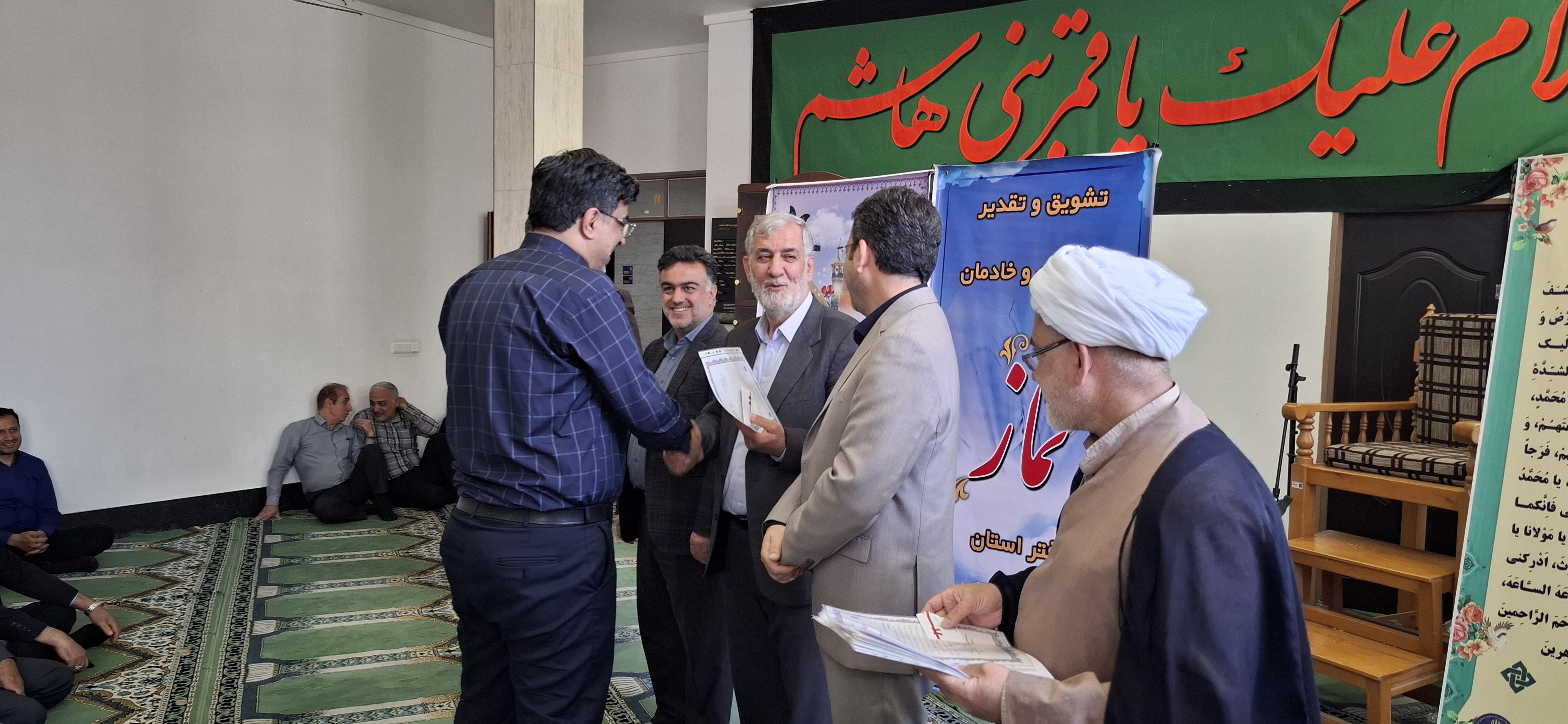 تجلیل از فعالان وخادمان نماز کمیته امداد استان گلستان به روایت تصویر1405/01/30